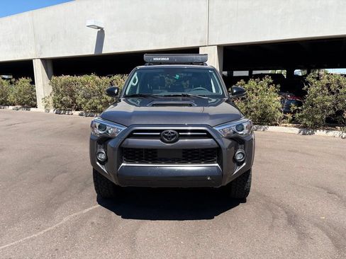 Used 2021 Toyota 4Runner Venture w/ Moonroof Package AWD/4WD image 4