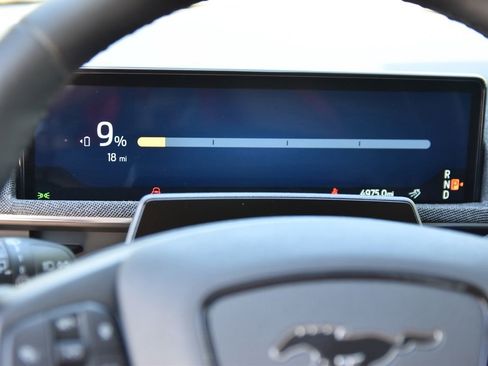 Used 2025 Ford Mustang Mach-E Premium image 25