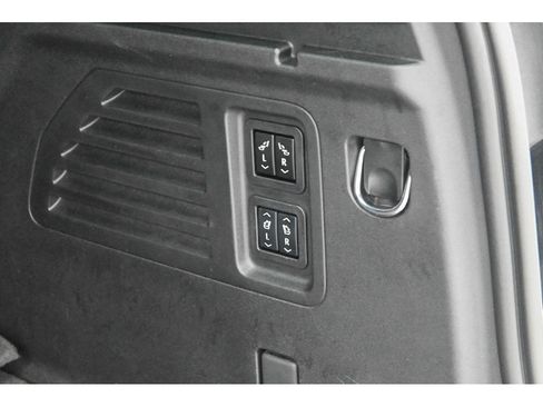 Used 2024 Chevrolet Traverse RS FWD image 62