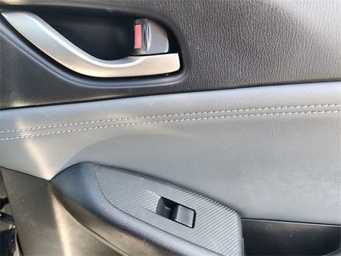 Used 2019 MAZDA CX-3 Touring image 30