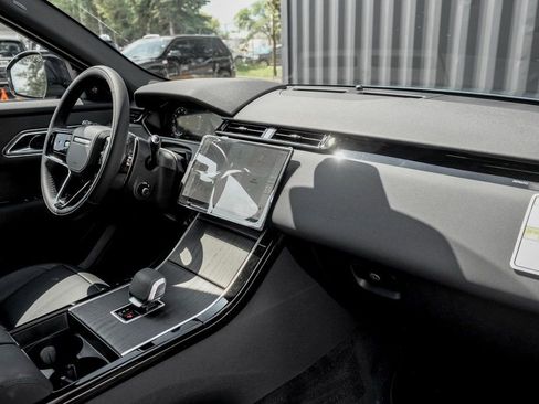Used 2026 Land Rover Range Rover Velar S AWD/4WD image 21