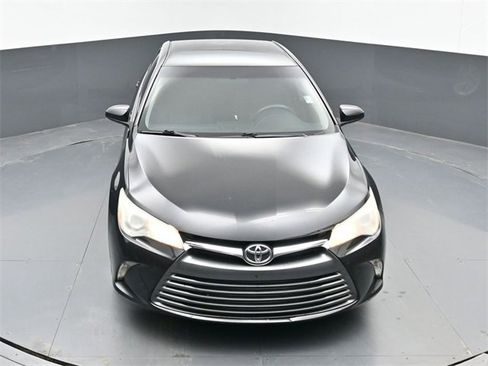 Used 2016 Toyota Camry LE image 30