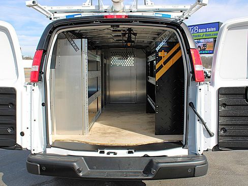 Used 2025 Chevrolet Express 2500 Extended w/ Communications Package image 12