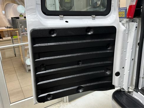 Used 2024 GMC Savana 2500 w/ Driver Convenience Package image 13