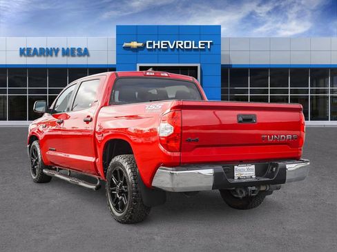 Used 2020 Toyota Tundra SR5 w/ SR5 Leather Package image 4