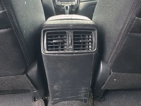 Used 2018 Nissan Rogue SL AWD/4WD image 15