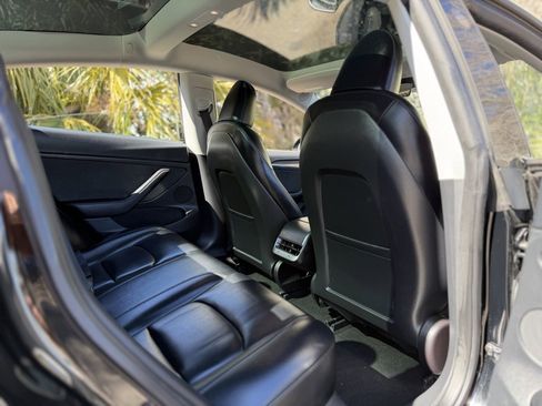 Used 2023 Tesla Model 3 Standard Range image 38