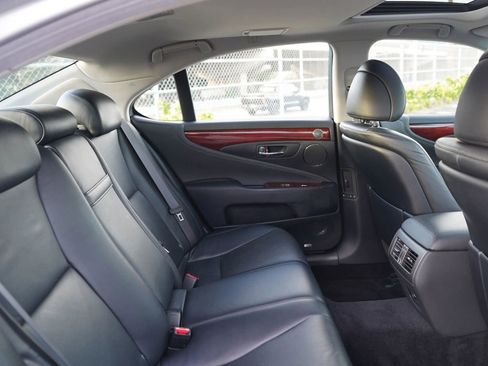 Used 2007 Lexus LS 460 LS 460 Sedan 4D image 19