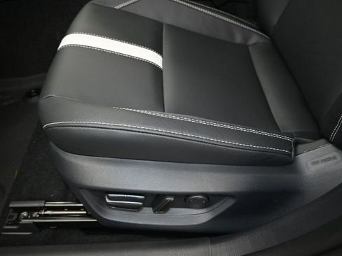 New 2026 Toyota Camry Hybrid image 10