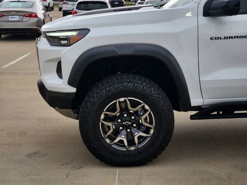 New 2026 Chevrolet Colorado ZR2 w/ Technology Package AWD/4WD image 5