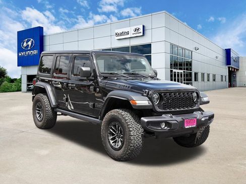 Used 2024 Jeep Wrangler Unlimited Sport AWD/4WD image 3