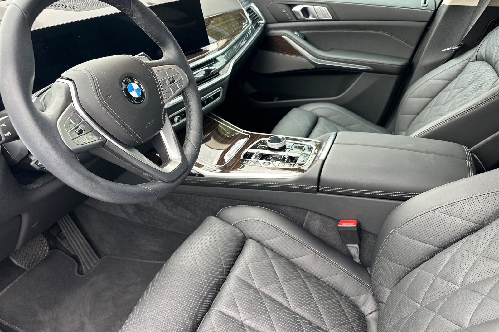 Used 2026 BMW X7 xDrive40i AWD/4WD image 9