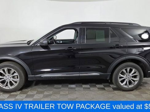 Used 2023 Ford Explorer XLT w/ Equipment Group 202A image 5