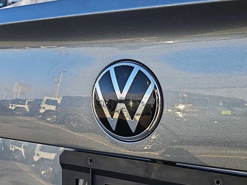 Used 2024 Volkswagen Jetta SE image 30