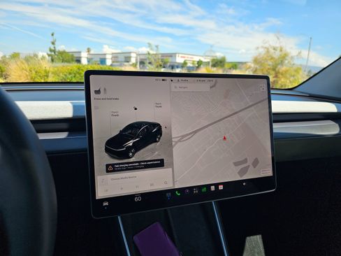 Used 2026 Tesla Model Y Long Range AWD/4WD image 36