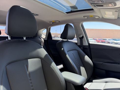 Used 2025 Hyundai Kona Limited FWD image 42