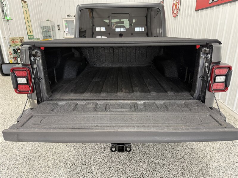 Used 2021 Jeep Gladiator Sport w/ Quick Order Package 24Q 80Th AWD/4WD image 17