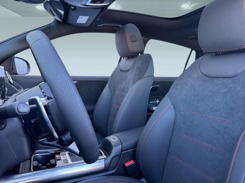 New 2026 Mercedes-Benz GLA 35 AMG 4MATIC image 19