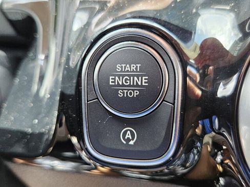 New 2025 Mercedes-Benz GLA 250 image 32