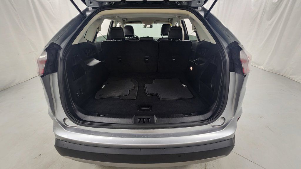 Used 2024 Ford Edge SEL AWD/4WD image 4