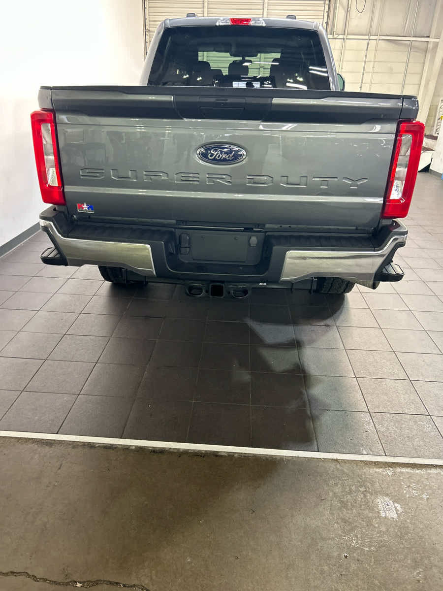 Used 2025 Ford F250 XLT AWD/4WD image 7