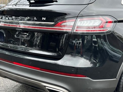 Used 2022 Lincoln Nautilus Reserve image 6