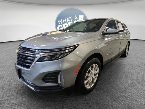 Certified 2024 Chevrolet Equinox LT w/ LPO, Floor Liner Package image 8