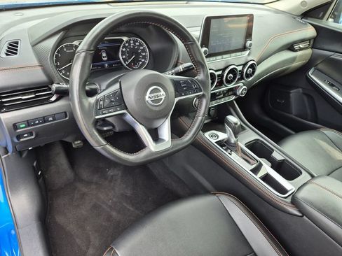 Used 2023 Nissan Sentra SR w/ SR Premium Package FWD image 10