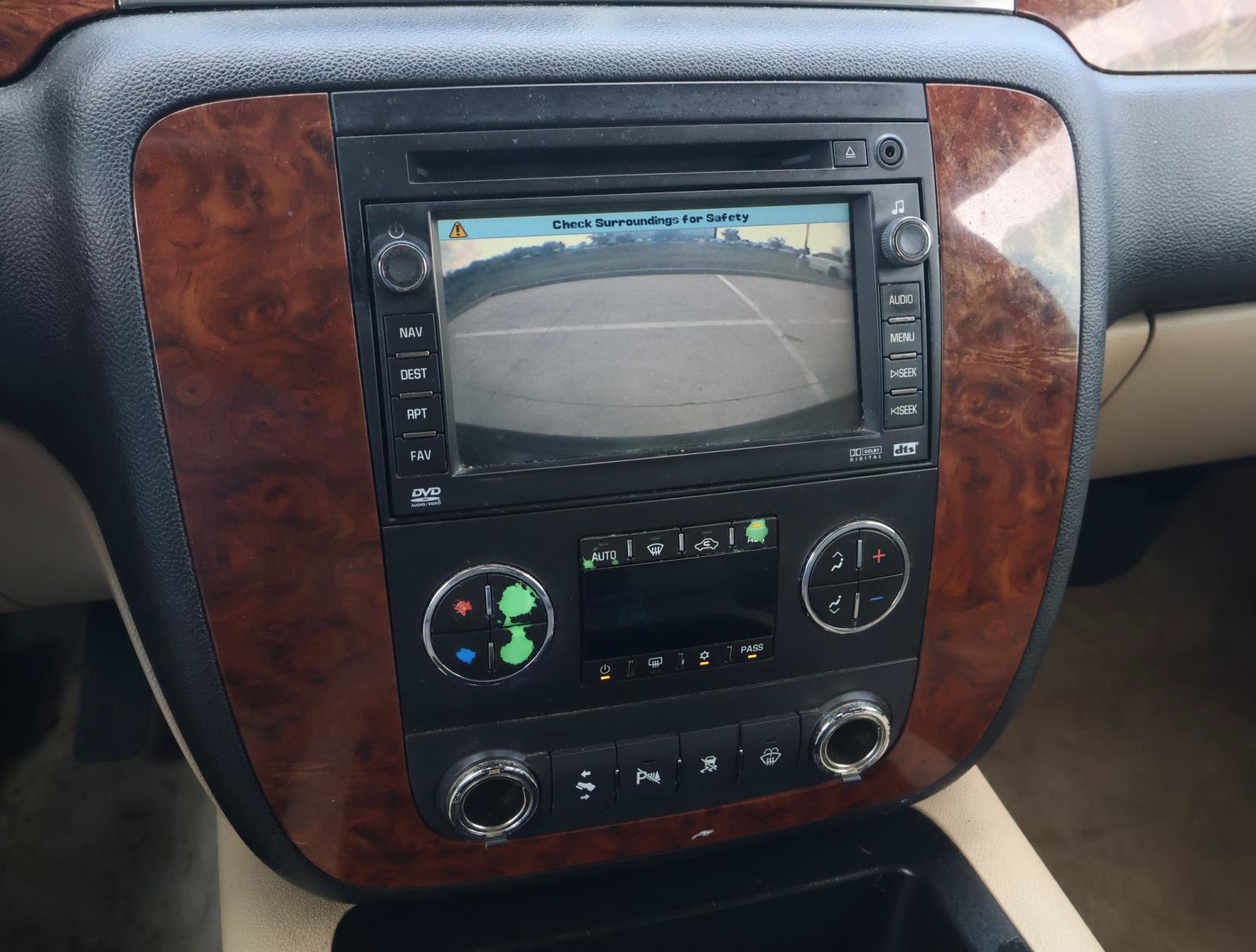 Used 2007 Chevrolet Suburban LTZ w/ LTZ Preferred Equipment Group RWD image 20