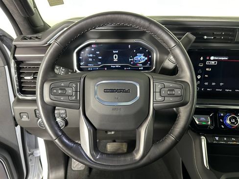 Used 2025 GMC Sierra 2500 Denali Ultimate AWD/4WD image 12