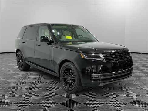 New 2025 Land Rover Range Rover Long Wheelbase SE image 7