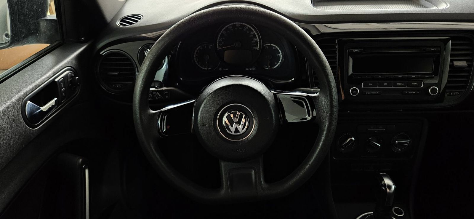 Used 2014 Volkswagen Beetle 1.8T FWD image 10