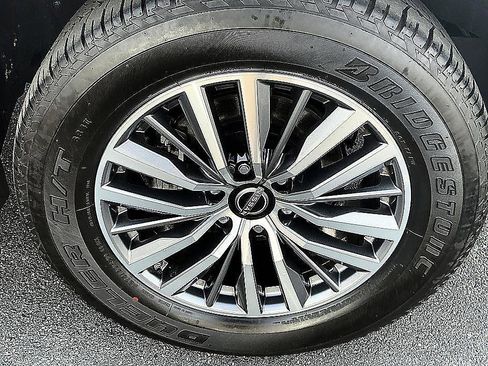 Certified 2024 Nissan Armada SL AWD/4WD image 9