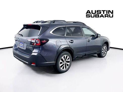 Used 2024 Subaru Outback Premium AWD/4WD image 7