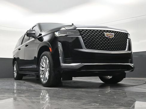 Used 2023 Cadillac Escalade ESV Premium Luxury AWD/4WD image 26