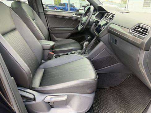 Used 2022 Volkswagen Tiguan SE R-Line AWD/4WD image 29