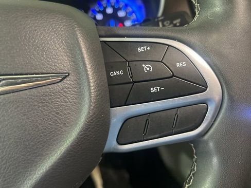 Used 2023 Chrysler Voyager LX FWD image 4