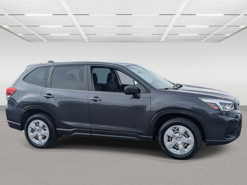 Used 2019 Subaru Forester image 6