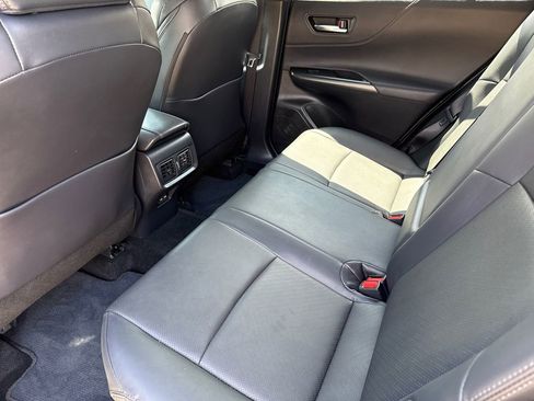 Used 2024 Toyota Venza Limited AWD/4WD image 17