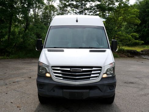 Used 2015 Freightliner Sprinter 2500 image 8