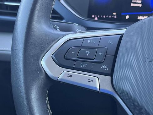 Used 2024 Volkswagen Taos SE image 26