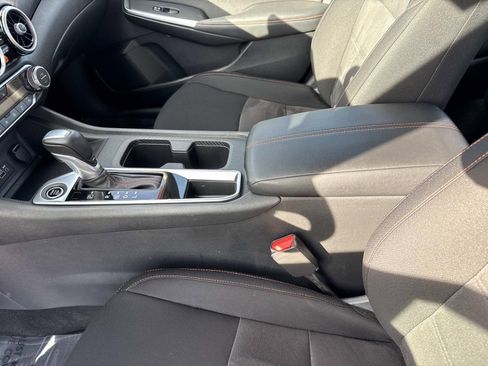 Certified 2025 Nissan Sentra SR image 20