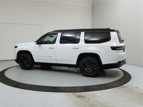 New 2026 Jeep Grand Wagoneer Summit image 5