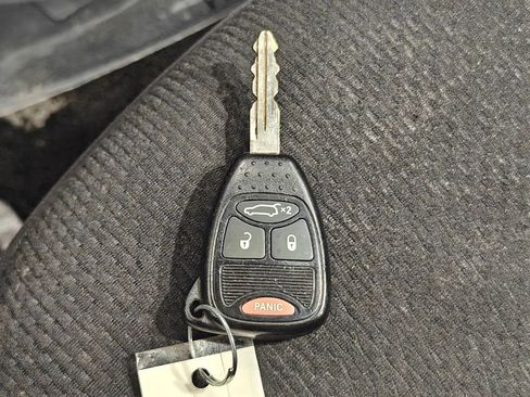 Used 2013 Chrysler 200 LX FWD image 10