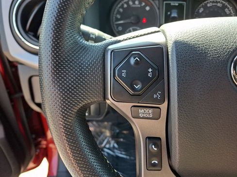 Certified 2023 Toyota Tacoma TRD Off-Road AWD/4WD image 21
