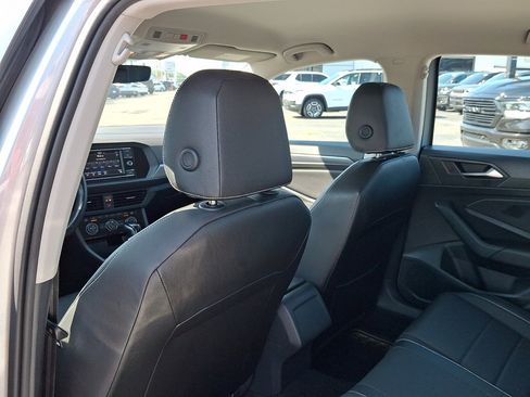 Used 2023 Volkswagen Jetta SE FWD image 21