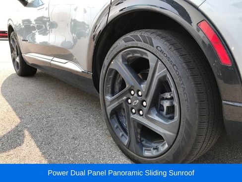 Used 2024 Chevrolet Equinox EV RS FWD image 10
