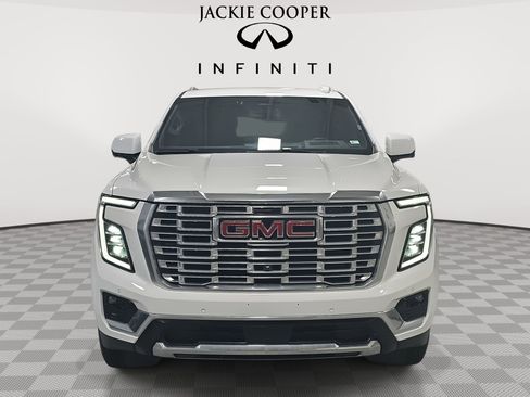 Used 2025 GMC Yukon Denali AWD/4WD image 2