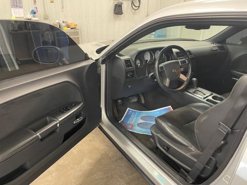 Used 2010 Dodge Challenger SRT8 w/ SRT Option Group II RWD image 15