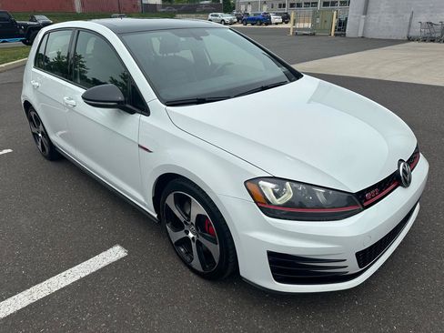 Used 2017 Volkswagen GTI Autobahn FWD image 3